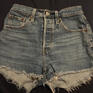 LEVI’S 501 shorts